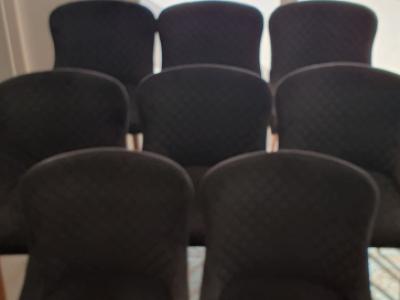 8 elegantes  sillas de comedor