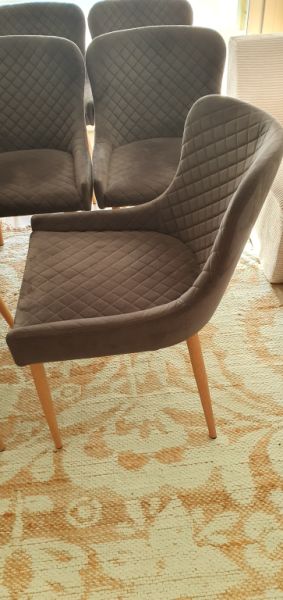 8 elegantes  sillas de comedor