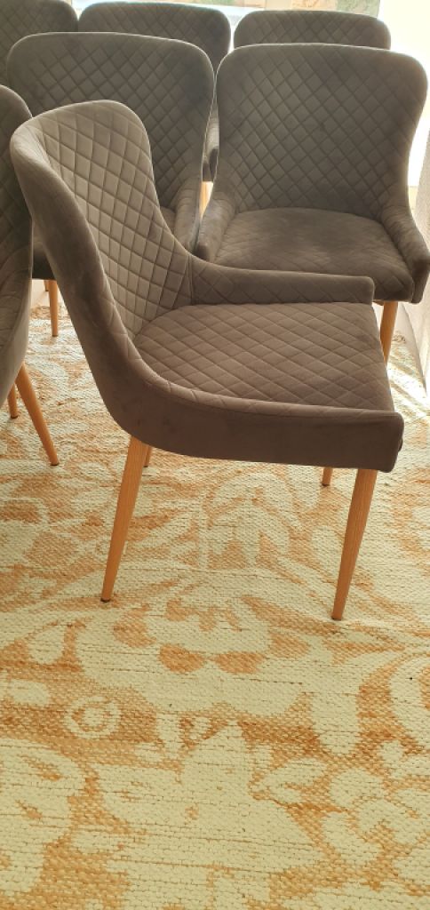 8 elegantes  sillas de comedor