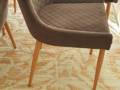 8 elegantes  sillas de comedor