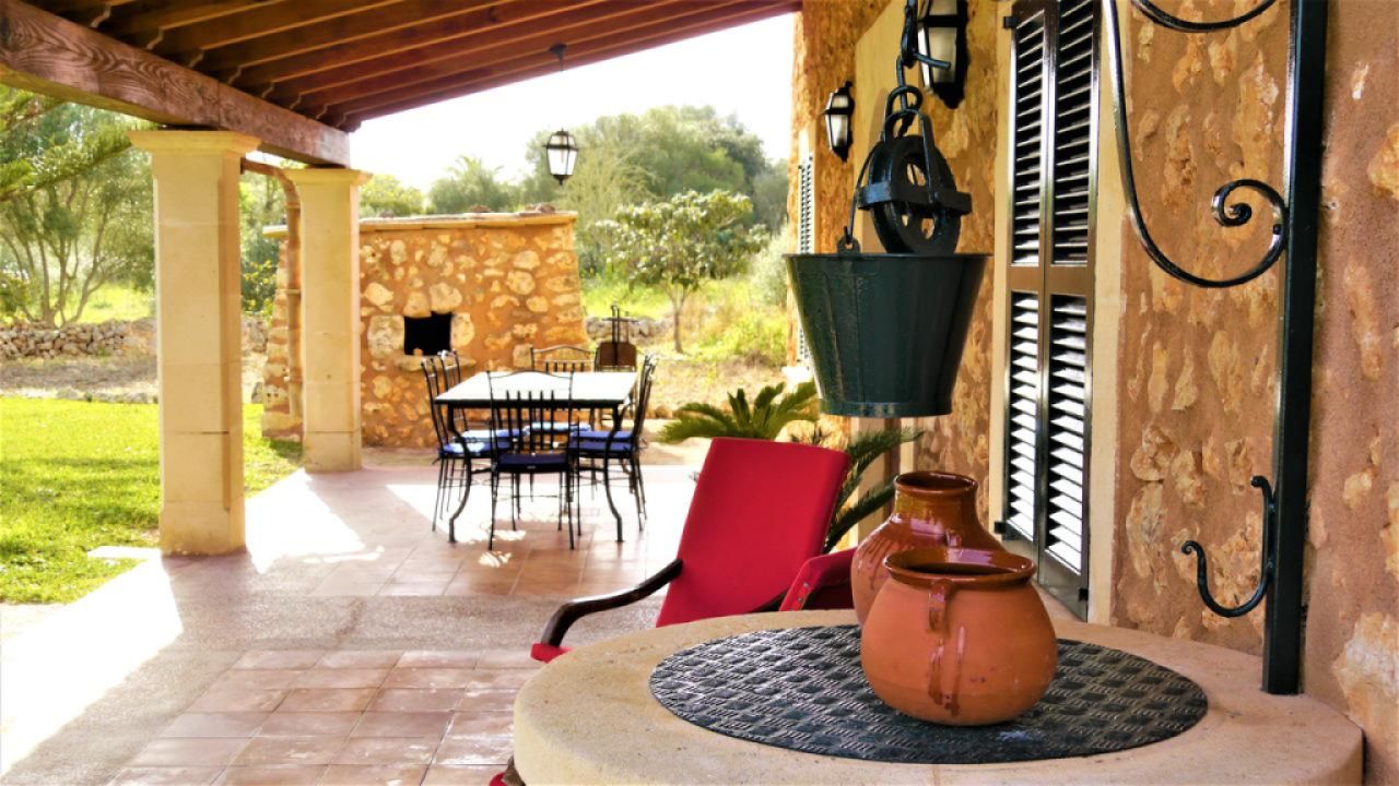 AB JANUAR 26:  Zweietagenfinca mit Pool und Ölzentralheizung bei Cala Mandia -- F 269