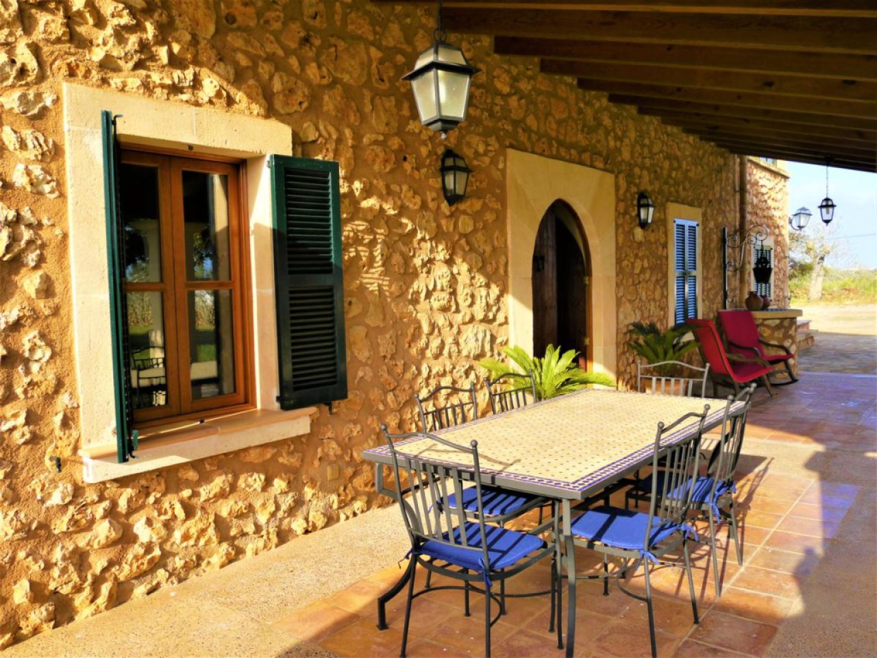 AB JANUAR 26:  Zweietagenfinca mit Pool und Ölzentralheizung bei Cala Mandia -- F 269