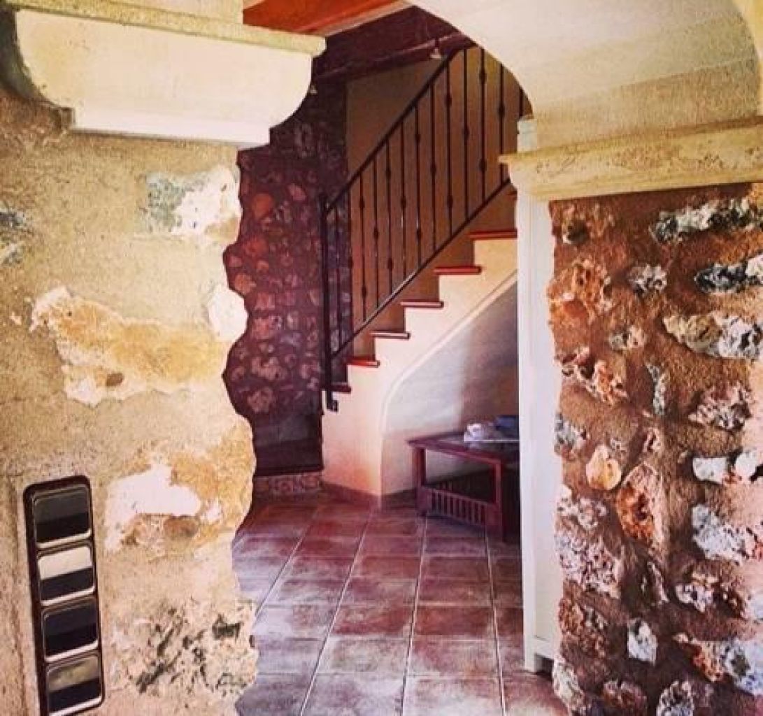 AB JANUAR 26:  Zweietagenfinca mit Pool und Ölzentralheizung bei Cala Mandia -- F 269