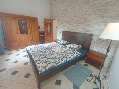 AB JUNI 27; Chalet mit Garten, Pool und Fussbodenheizung in Cala LLombards -- CH 87