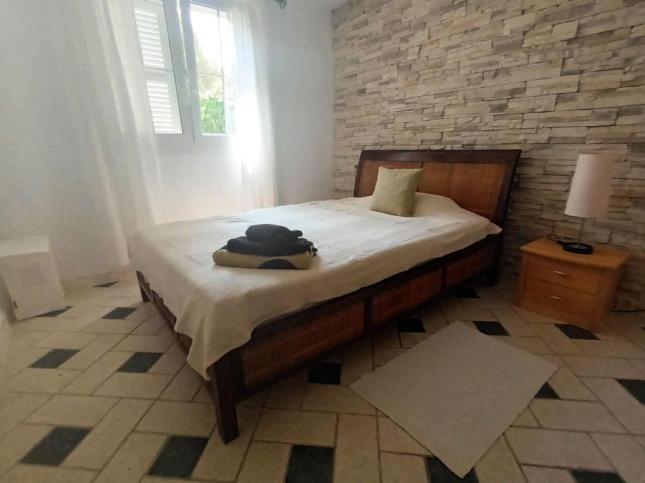 AB JUNI 27; Chalet mit Garten, Pool und Fussbodenheizung in Cala LLombards -- CH 87