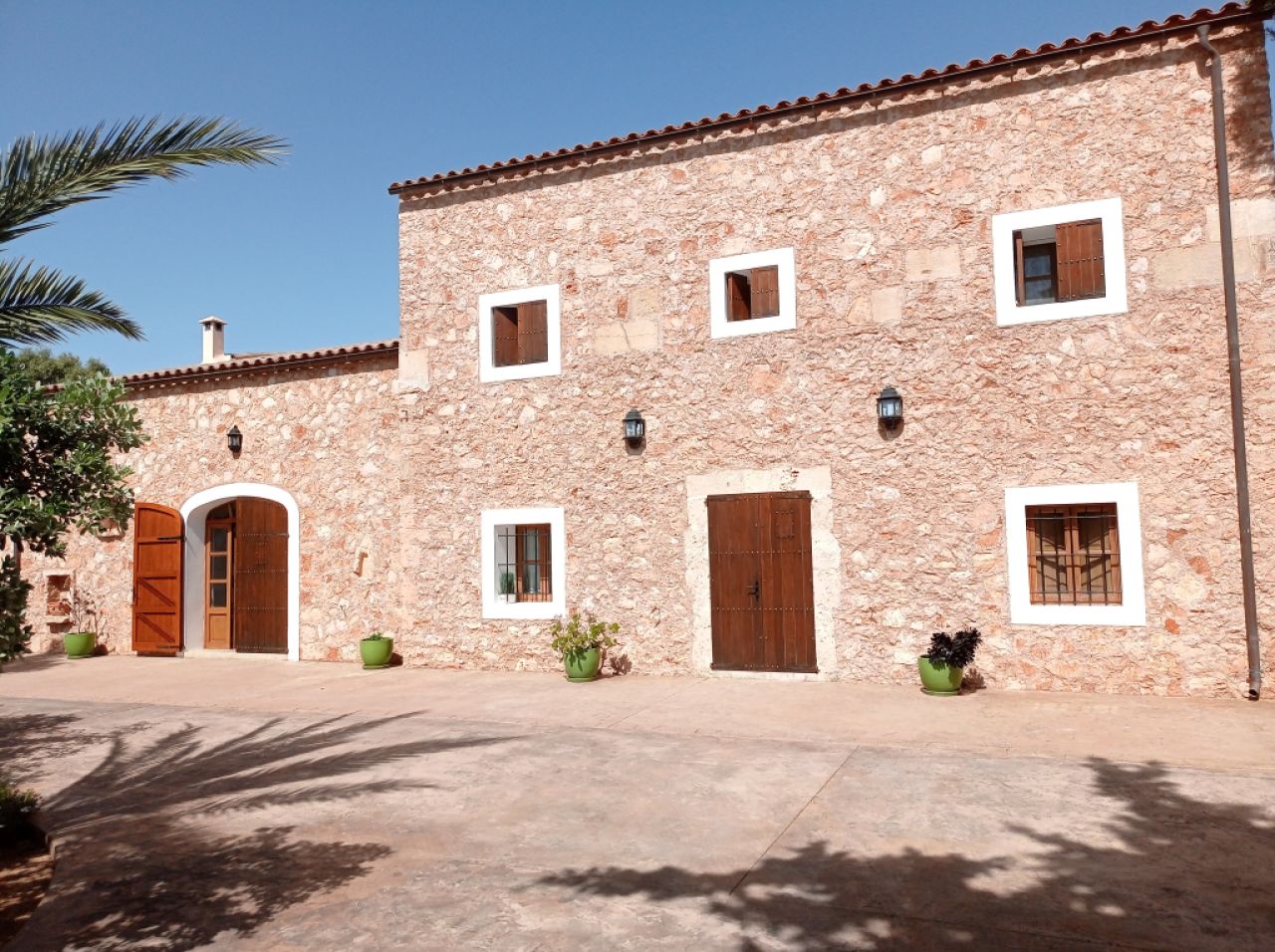 AB NOV 24 frei: Large finca with pool and heating near Portocolom-- F 195