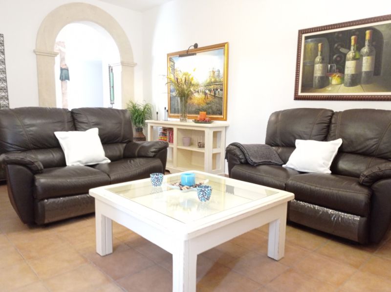 AB NOV 24 frei: Large finca with pool and heating near Portocolom-- F 195