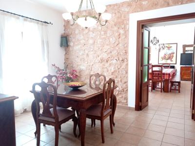 AB NOV 24 frei: Large finca with pool and heating near Portocolom-- F 195