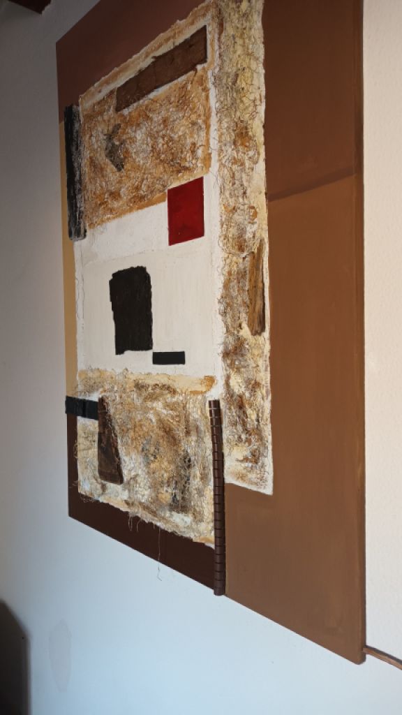 Acrylic image with natural materials