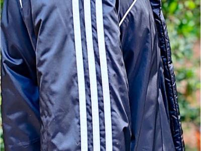 ADIDAS Herren Winterjacke Wasser- und Windabweisend, Farbe Schwarz, Größe L