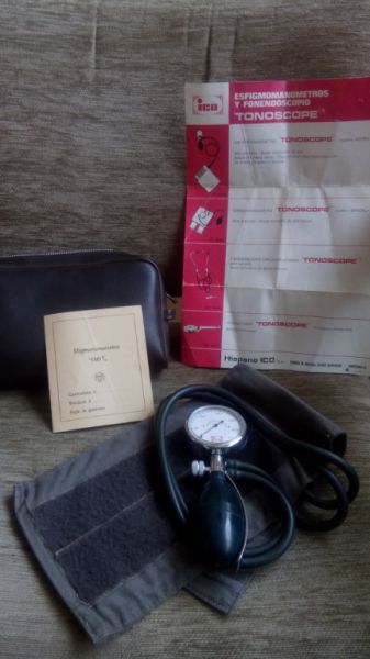 Alter Arm Blutdruckmessgerät