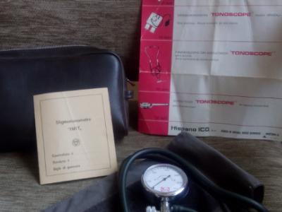 Alter Arm Blutdruckmessgerät