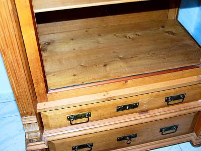 alter Bauern-Vitrinenschrank - Fichte/Lärche