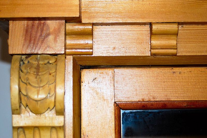 alter Bauern-Vitrinenschrank - Fichte/Lärche