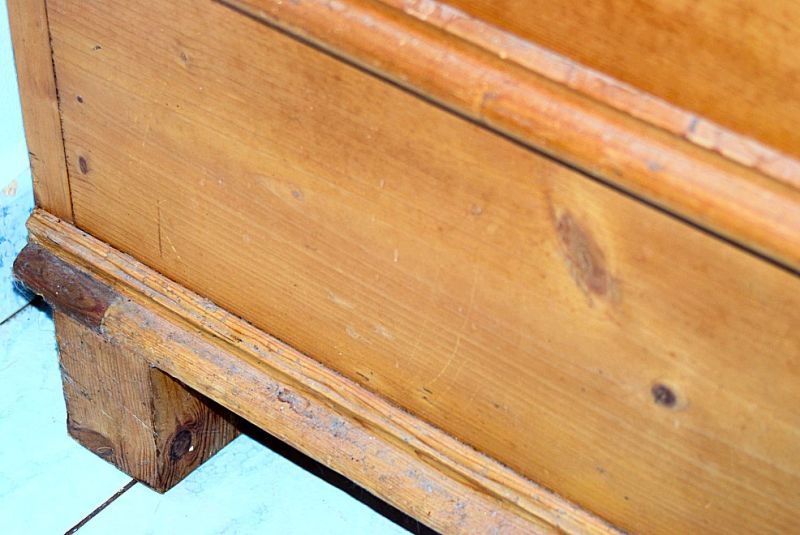 alter Bauern-Vitrinenschrank - Fichte/Lärche