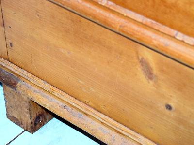 alter Bauern-Vitrinenschrank - Fichte/Lärche