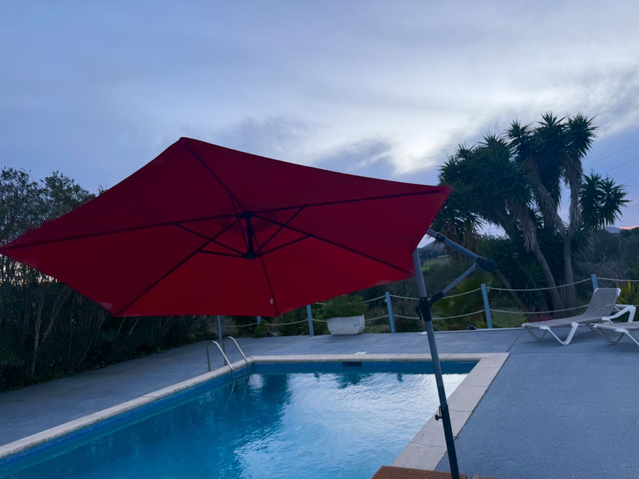 3m cantilever parasol with crank