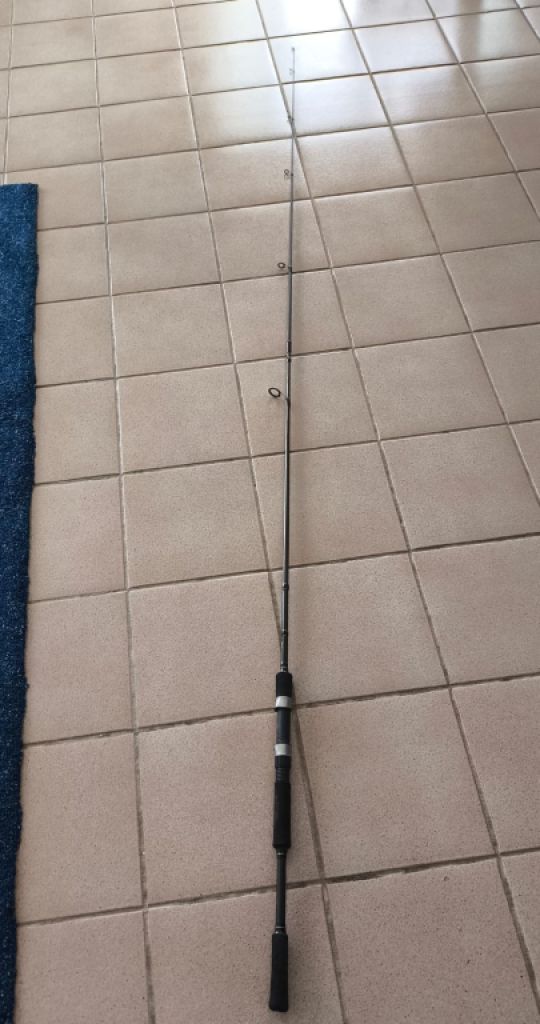 Caña de pescar de fibra de carbono fxxt24mh y carrete crossfire lt 3000-cxh