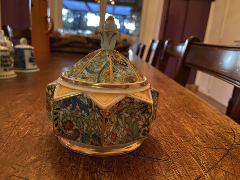 Antique lidded box Weimar porcelain