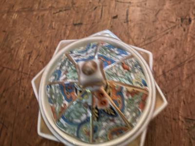 Antique lidded box Weimar porcelain