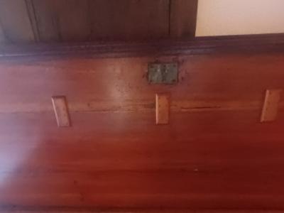 Antike Holzkommode - Truhe