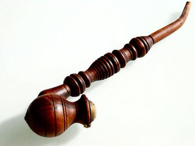 antike Pfeife aus Holz