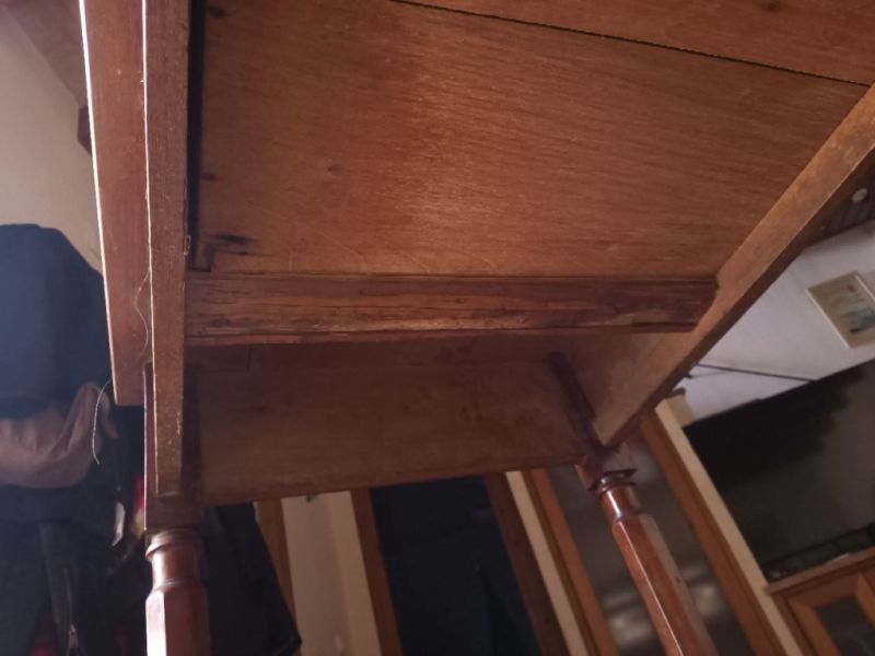 Antiker Beistelltisch