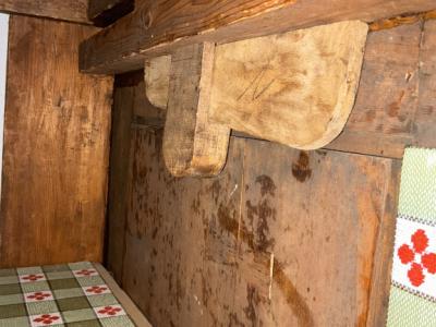 Antiker Kirschholzschrank – massive Handarbeit, original, ca. 19. Jh. – zerlegbar