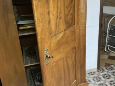Antiker Kirschholzschrank – massive Handarbeit, original, ca. 19. Jh. – zerlegbar