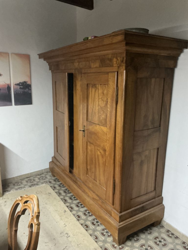 Antiker Kirschholzschrank – massive Handarbeit, original, ca. 19. Jh. – zerlegbar