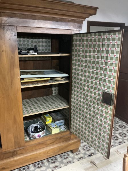 Antiker Kirschholzschrank – massive Handarbeit, original, ca. 19. Jh. – zerlegbar