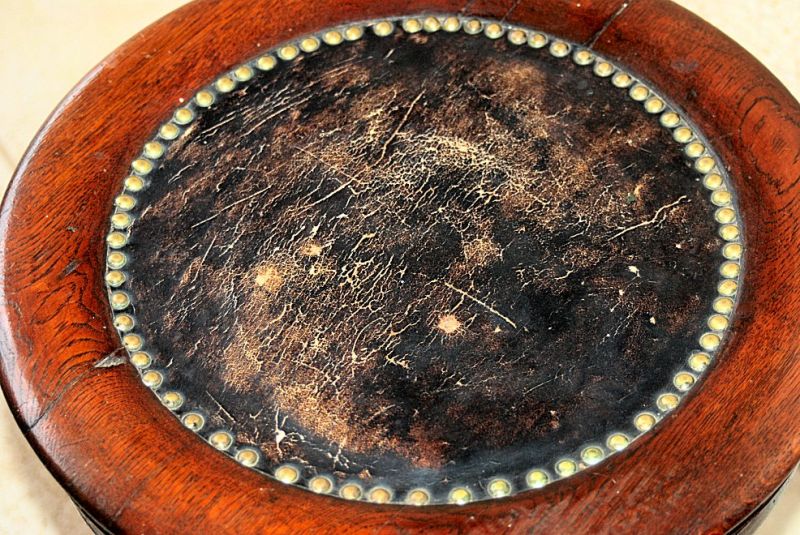 Antiker Klavierhocker (um 1900) – Massivholz Eiche – Spindel einwandfrei