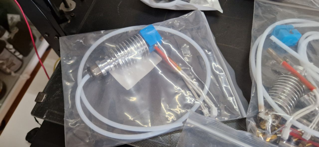 Anycubic Mega X - 3D printer with accessories and filament