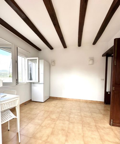 Apartment long-term rental: 2 bedrooms and balcony