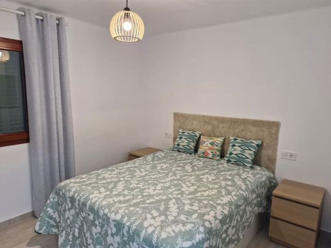 Arenal, large apartment with sea view