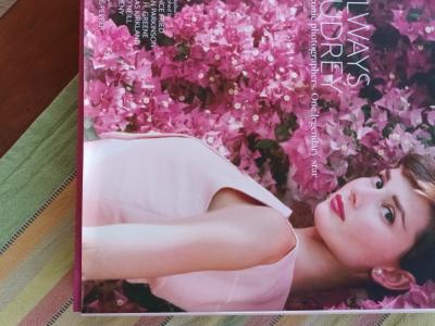 Audrey HEPBURN Book