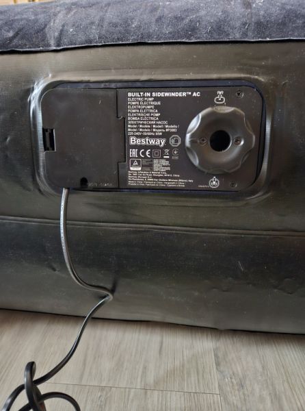 Aufblasbares Gästebett + Bodenteppichheizdecke