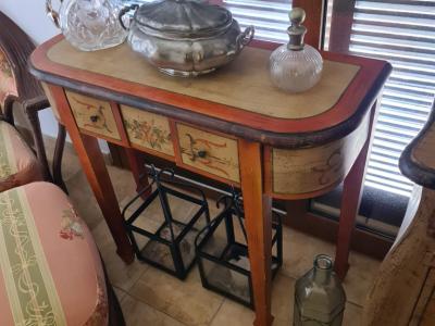 Außergewöhnliche Karaffe aus geschliffenem Glas - Retro-neues Design für heute