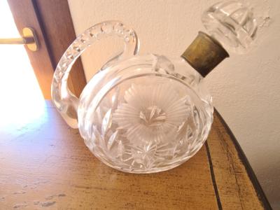 Außergewöhnliche Karaffe aus geschliffenem Glas - Retro-neues Design für heute