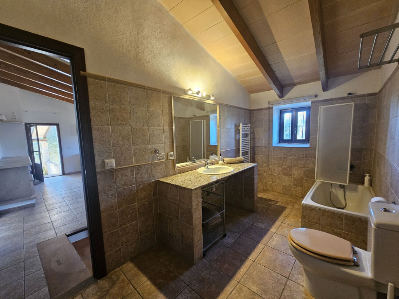 Authentic and lovingly renovated finca, pool, central heating, energy-efficient, no AC