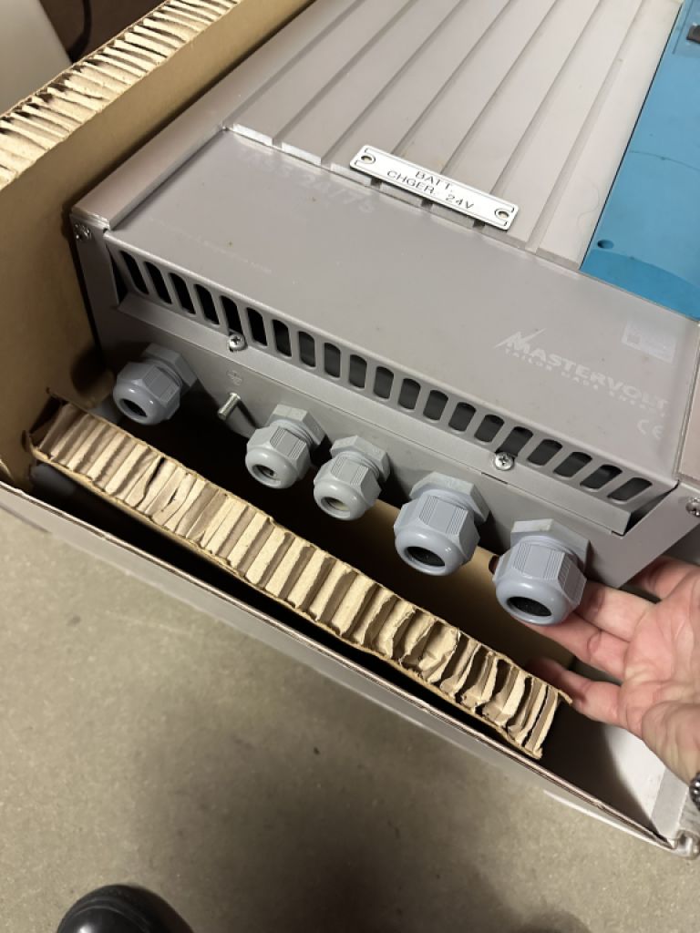 Cargador automático de batería