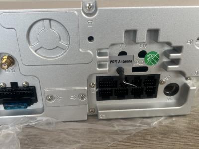 Car radio with 7-inch navigation system