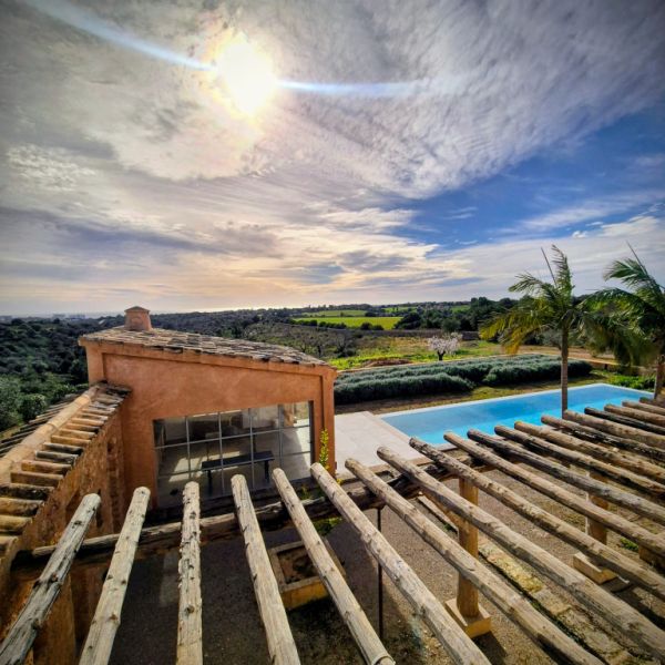 Avantgarde und Natur: Luxusvilla mit Panoramablick zwischen Porto Colom und Manacor