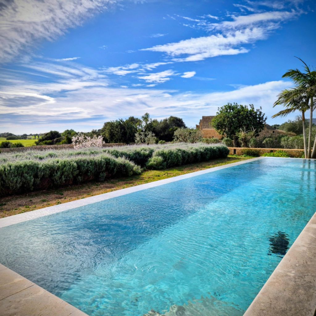 Avantgarde und Natur: Luxusvilla mit Panoramablick zwischen Porto Colom und Manacor