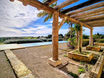 Avantgarde und Natur: Luxusvilla mit Panoramablick zwischen Porto Colom und Manacor