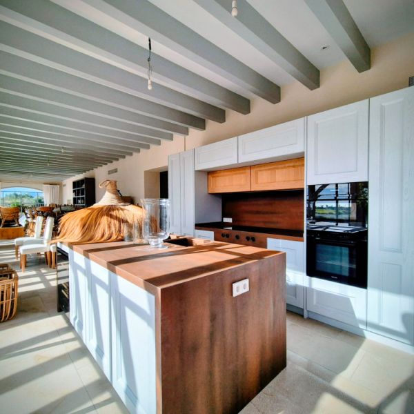 Avantgarde und Natur: Luxusvilla mit Panoramablick zwischen Porto Colom und Manacor