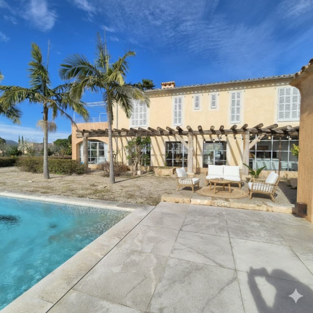 Avantgarde und Natur: Luxusvilla mit Panoramablick zwischen Porto Colom und Manacor