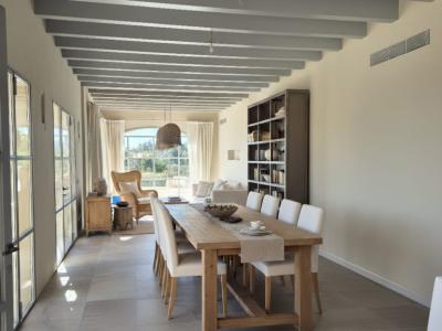 Avantgarde und Natur: Luxusvilla mit Panoramablick zwischen Porto Colom und Manacor