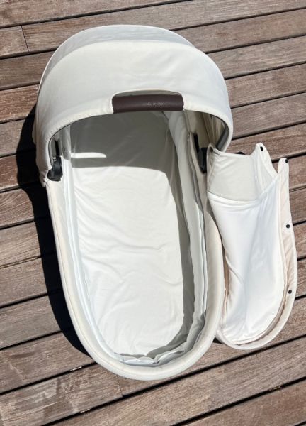 Carrycot Cybex, type Cot S Lux, as good as new, hardly used, colour beige/offwhitwe, for sale