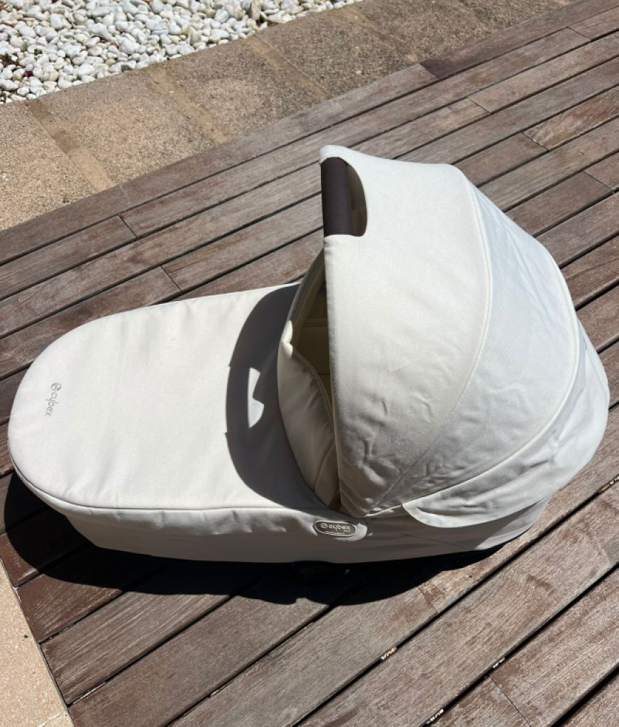 Carrycot Cybex, type Cot S Lux, as good as new, hardly used, colour beige/offwhitwe, for sale